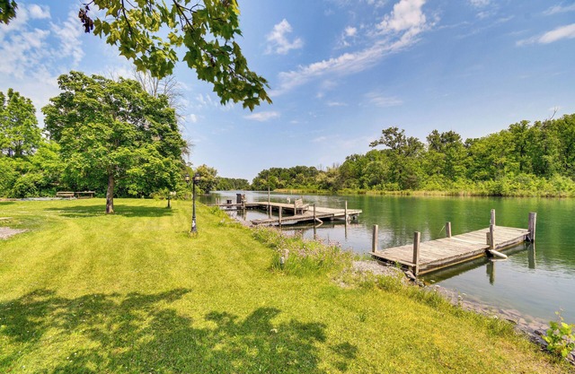3 Mi to Seneca Lake: Couple's Apt w/River Access