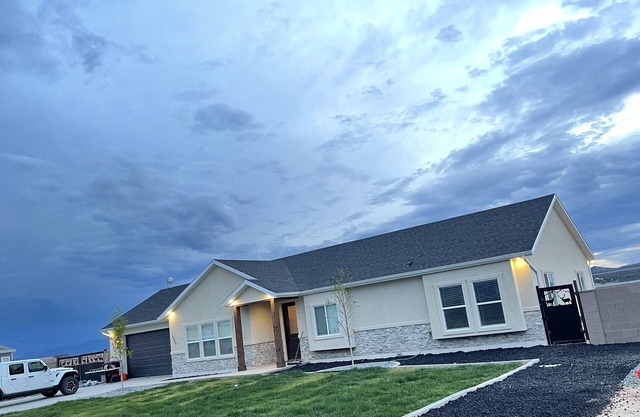 3 Peaks Mountain View Getaway (W/ Hot Tub)