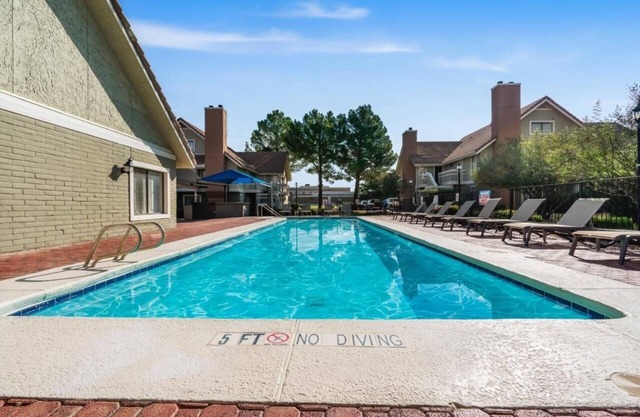 3 Relaxing Suites – Pet-Friendly, Kitchen Access & Pool
