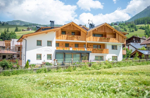 3-Zimmer Ferienwohnung Erta mit Bergblick, WLAN & Terrasse