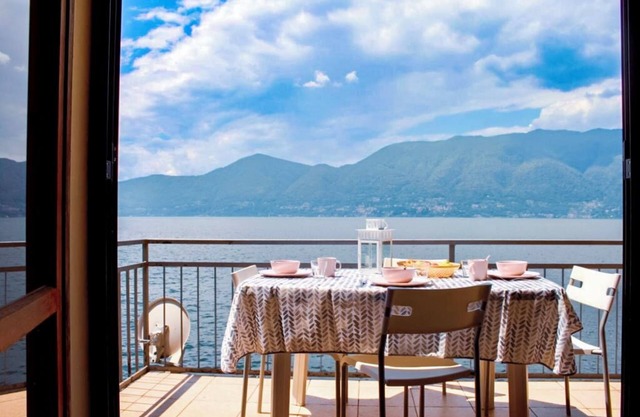 3-Zimmer-Wohnung mit separater Küche und Balkon direkt am Strand