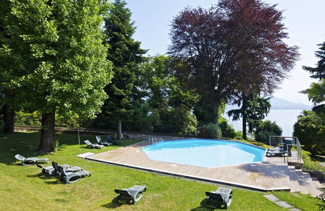 3-Zimmer-Wohnung mit Balkon in einer Jugendstilvilla mit Gemeinschaftspool
