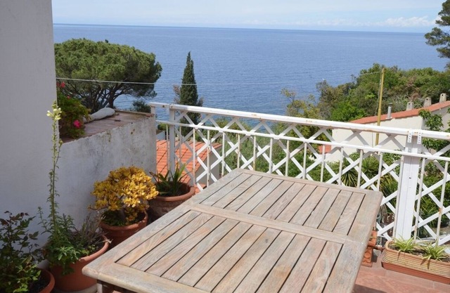 3-Zimmer Ferienwohnung Gabriella 80m vom Strand entfernt und mit Terrasse