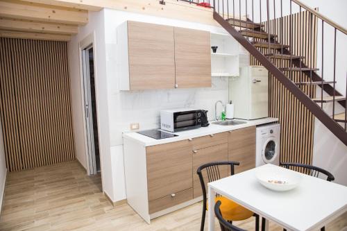 3 Rooms Catania - Madeira bright loft cozy quiet independent