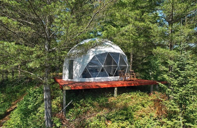 A secluded cabin on your own prvt pond. Serenity!