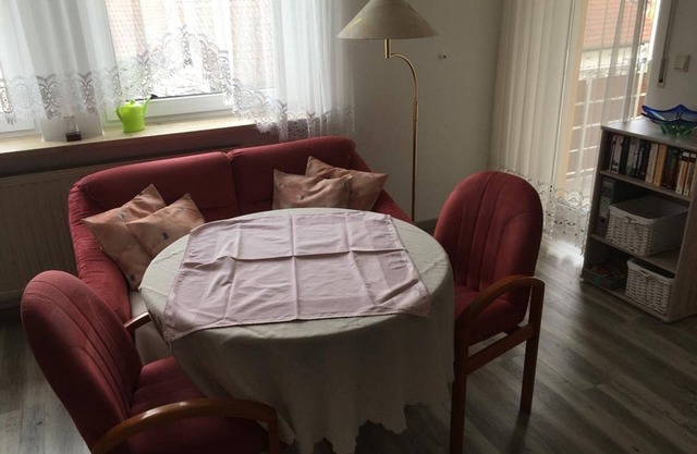3-Sterne Nichtraucherferienwohnung mit Balkon und kostenfreien Parkplatz direkt am Haus