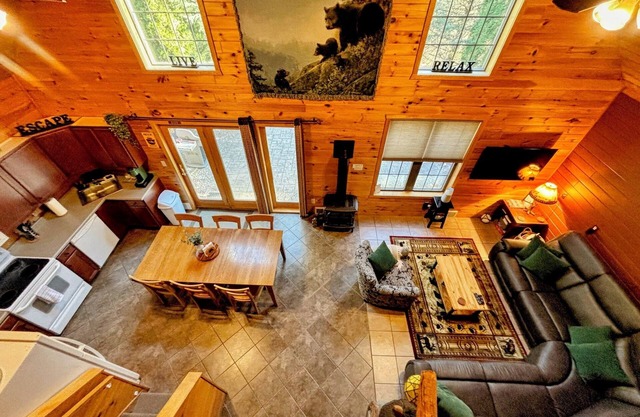 3-unit Adirondack cabin escape + lake access