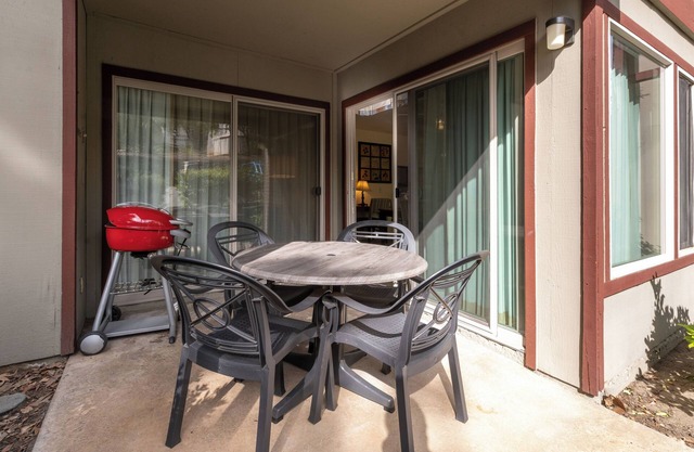 3 Units | Full Kitchens & Pool | Free Parking |Quiet Ramona Retreat