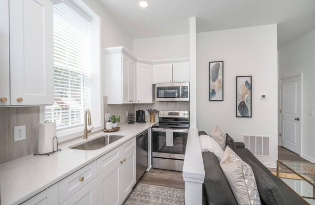 3 Updated Covington Suites Perfect for Your Group – Walk to Shopping and Dining