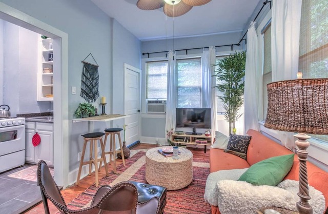 Urban Zen w/ Great Central Location