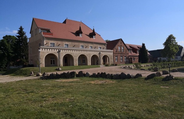 Gemütliche Ferienwohnung Westflügel Vogt Bernhard I mit Balkon auf Usedom