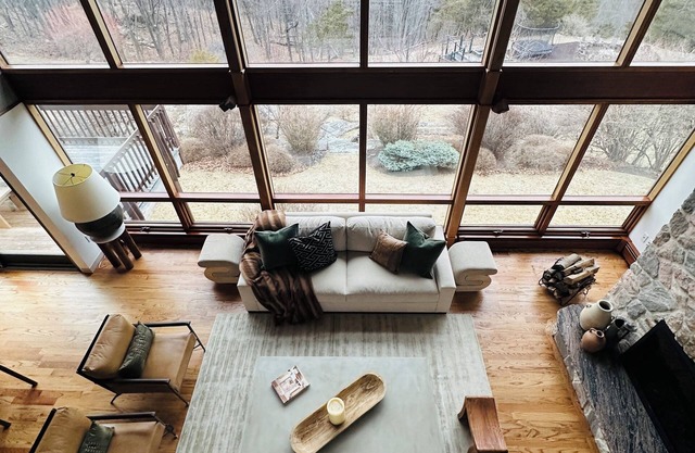 30-acre Mountaintop Estate Surrounded by Nature and Incredible 360º Views
