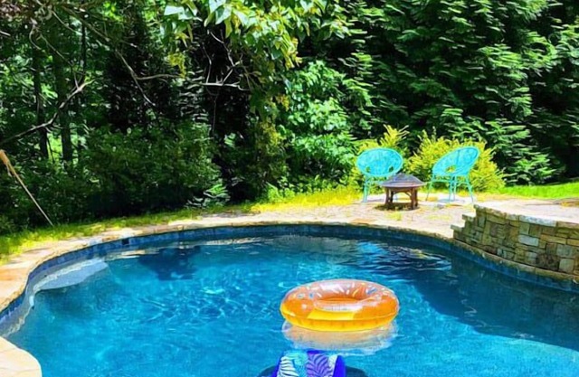 30 Day Stays Welcome Lake Lanier Pool 2 Bedrooms