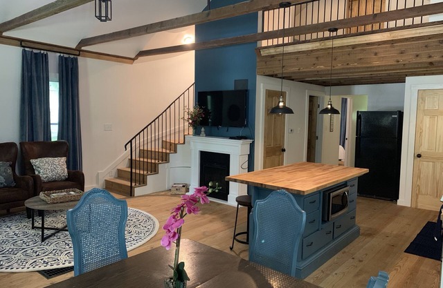 Nauvoo Blue! ALL NEW Remodel!