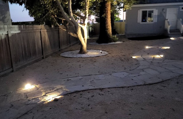 30 Nights Minimum Stay / Nice 1-bedroom bungalow in Ventura close to everything