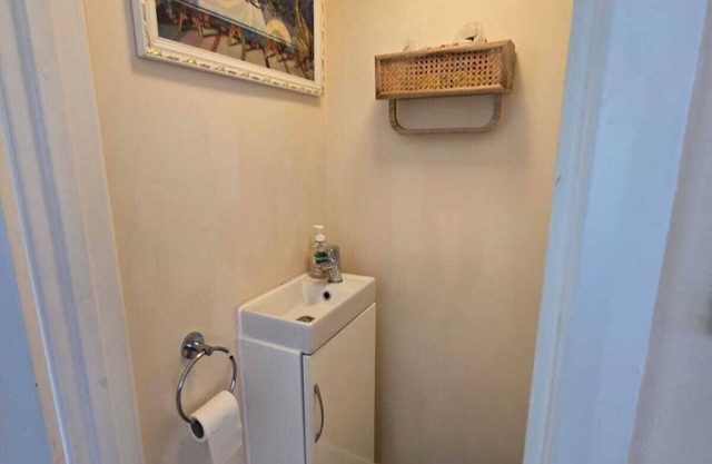 30% OFF Monthly Parking Sleeps 6