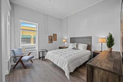 300 Laurel Lofts Unit 1