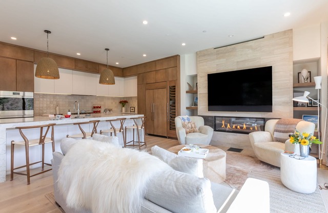 302 Hidden Hollow Upscale Elk Refuge Townhome