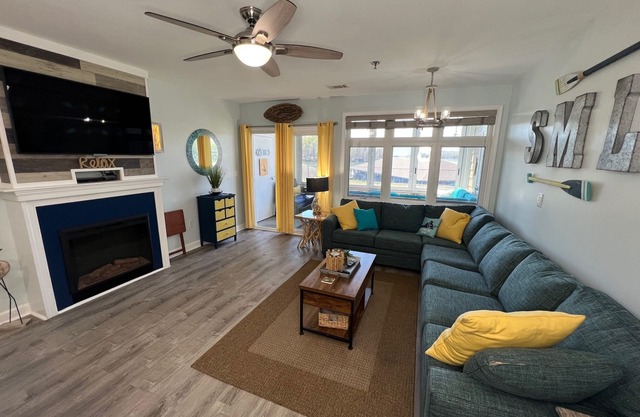 #303 Pointe - 2 Bedroom Lakefront Condo at Mariners SML