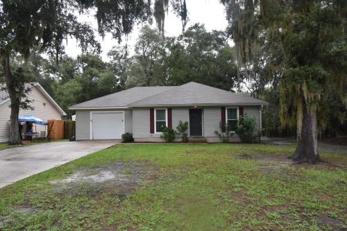 306 Faye Ct