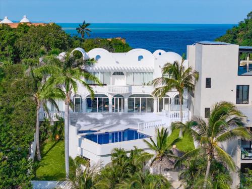 3067 - Casa Blanca