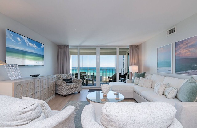 3095 Shoreline Tower 2-Bedroom Newly Renovated Free Beach Setup