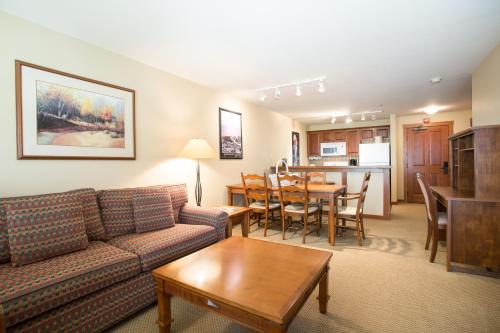 3406 - One Bedroom Den Standard Powderhorn Lodge condo