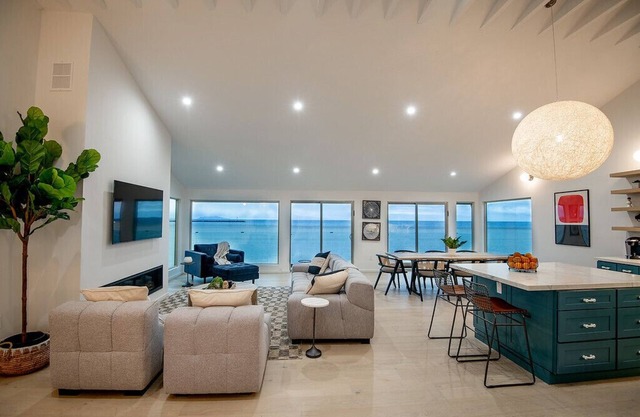 3417 O - Coastal Paradise