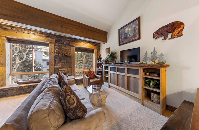 344 | Family Loft Fav - Ping Pong + Easy Parking
