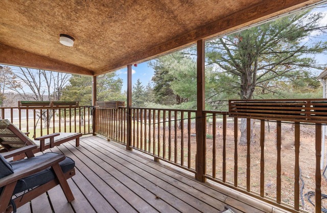 35 Acre Lake Retreat-BBQ-Arcade-Firepit-Fishing