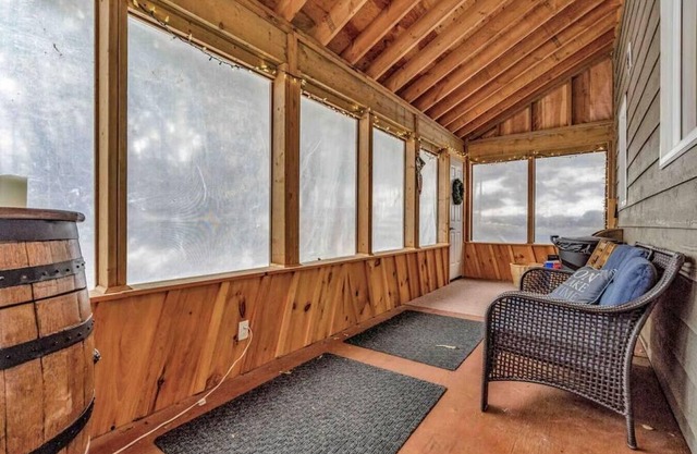 35 Flynn Way · The Birch Haven: Calabogie Waterfront Cottage