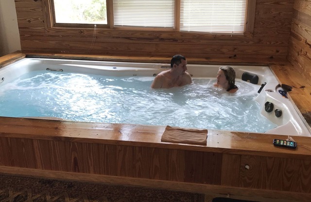 MIETEN SIE GANZ 3 BR PRIVATE CHALET MIT INNEN SCHWIMMEN SPA / GYM / OTDR POOL / SAUNA KEINE ANDEREN