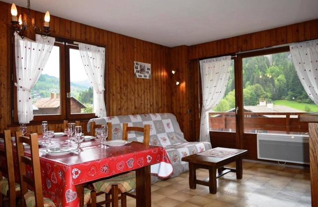350m bis zum stadtzentrum, 1te Etage, balkon, parkmöglichkeiten, fernseher, 43m², Le Grand Bornand