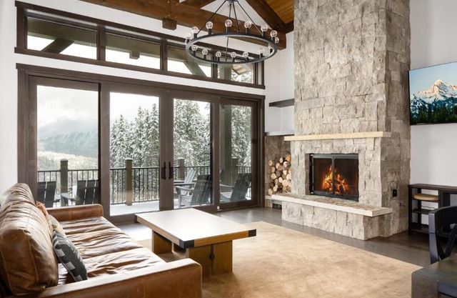 360 Chalet