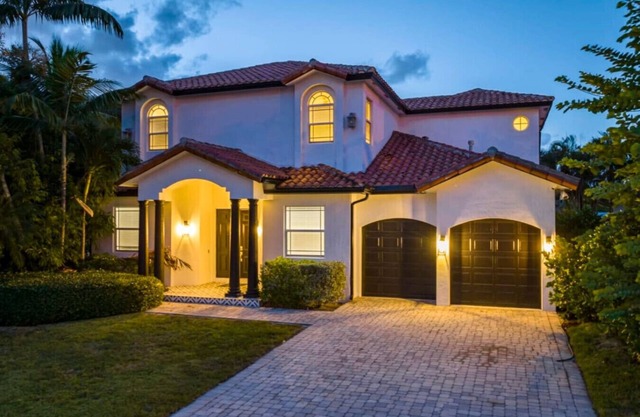 3600sf /Pool/Gameroom