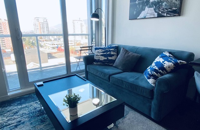360º Rooftop Patio Views... Your-Home-Away-From-Home
