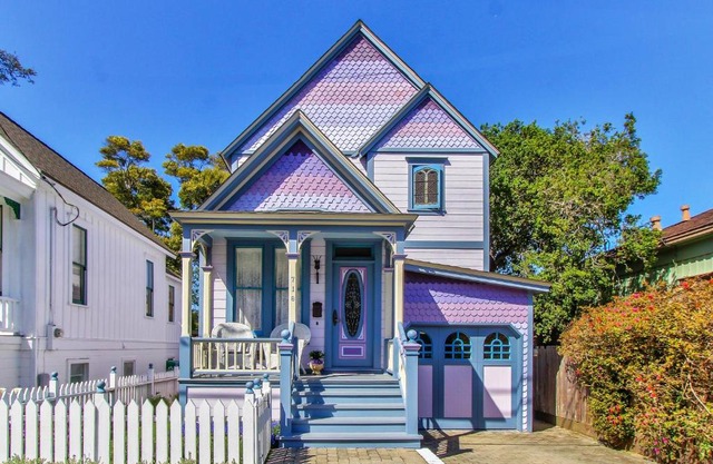 3792 The Lavender House home