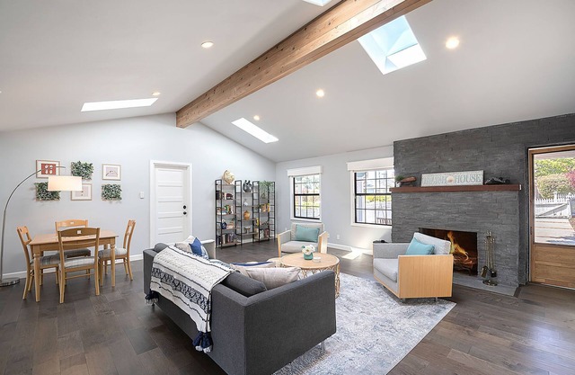 3849 La Vista Portola - Spacious, Updated, Mountain Views, Fireplace!