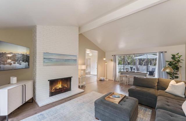 3880 Casa Azul - Exclusive, Spacious, Near Hiking Trails, Golf & Town!