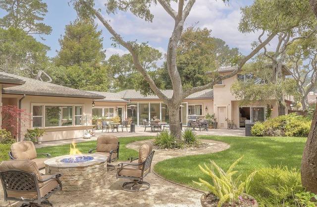 3885 Pebble Beach Oasis - Indoor-Outdoor Living, Available for Extended Stays