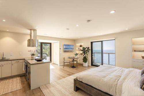 3921 Eyas, Big Sur home