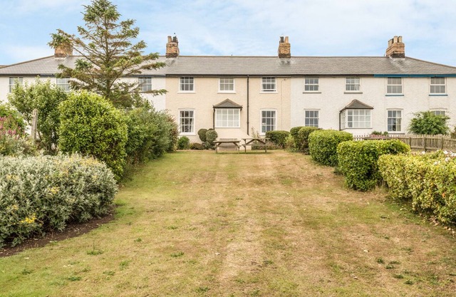 3B Coastguard Cottages