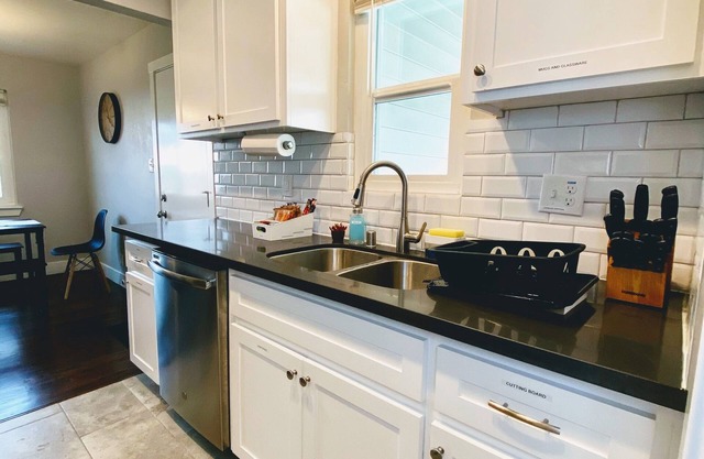 3B Golf Terrace Family Home w/Sun Room/ RV Parking/ WD.