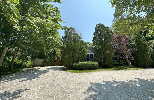 3BD Main Street Retreat--A/C, Fire Pit, Enclosed Outdoor Shower