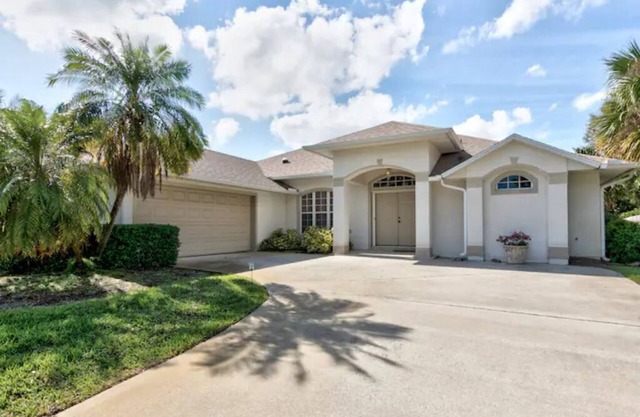 3Bed/2bath Private Wet Heated Pool, Near Beaches!