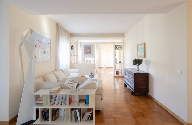 3bedrooms Flat With Balcony