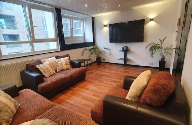 3Beds Family Friendly in London with good transport links