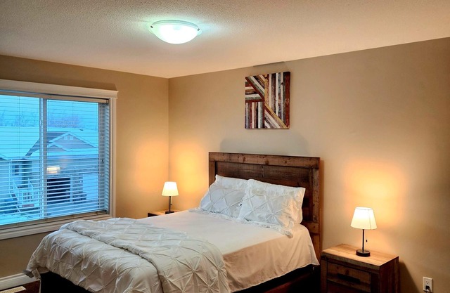 3BR, 2.5BA, Keyless Entry, Netflix, Disney+, Prime