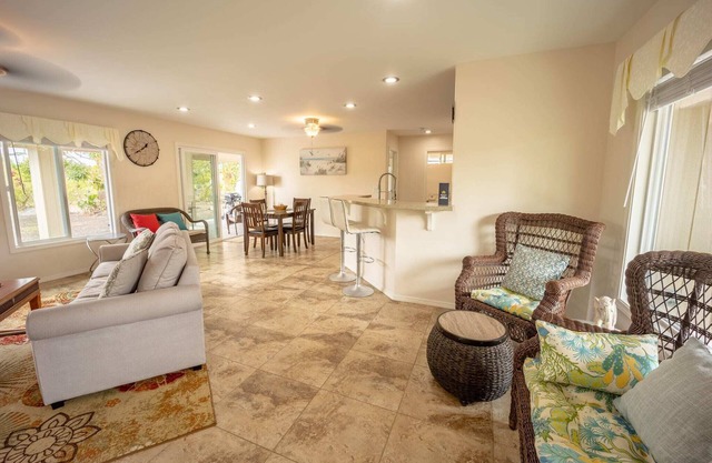 3BR/ 2BA Home + Own Private Tropical Orchard!