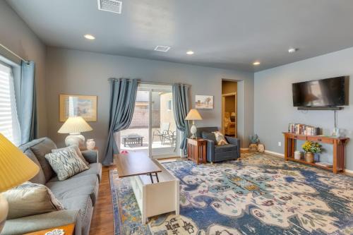 3BR 2BA Kingman Home w Patio Fire Pit
